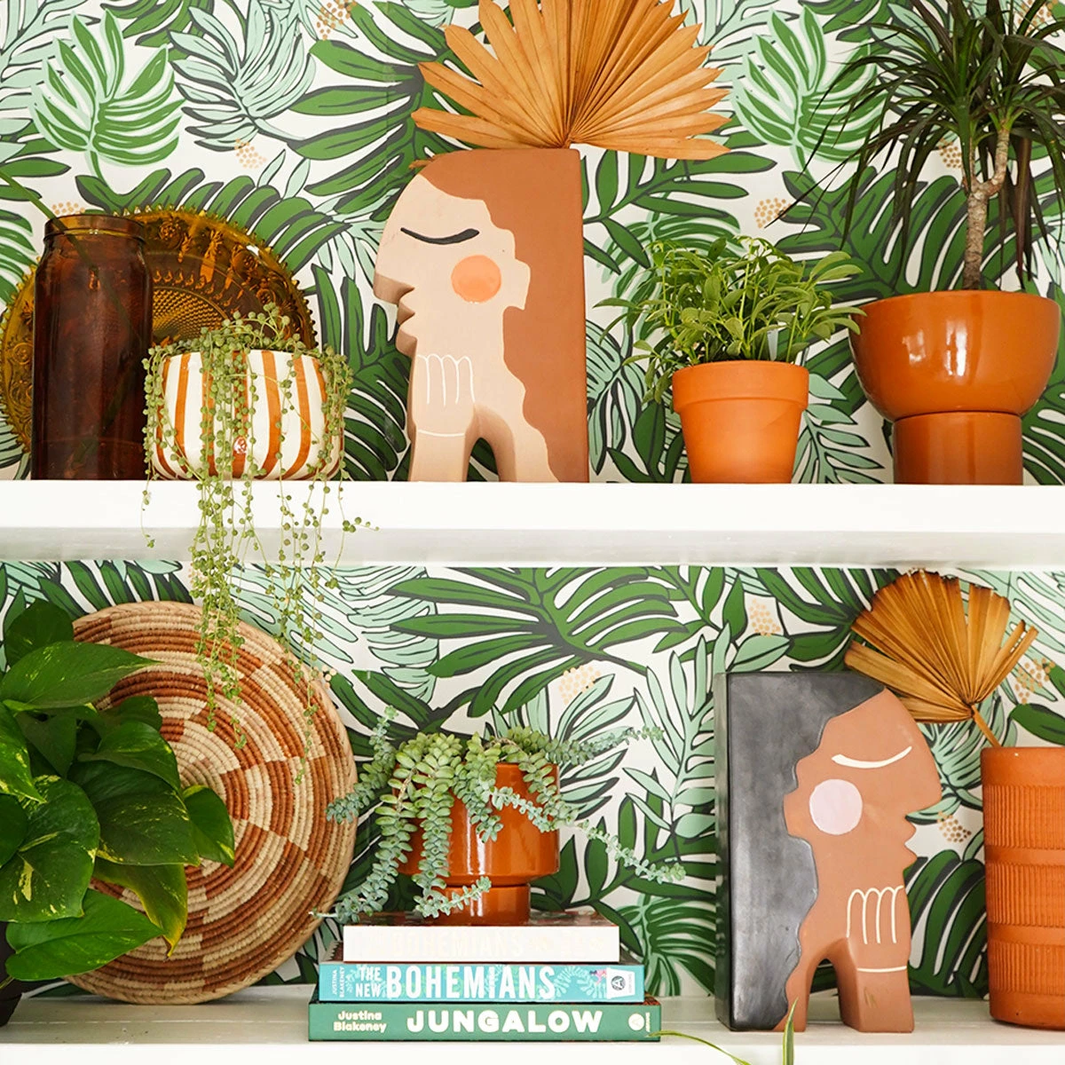 House Decor Style Store 34 Jungalow Aja Wallpaper In Green By Justina Blakeney® - Sure Strip